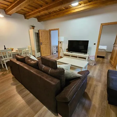 Jezerne 4 Apartmán *